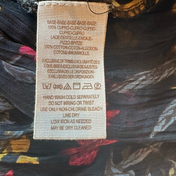 Beautiful sheer floral top-Free People size S - Picture 6 of 8